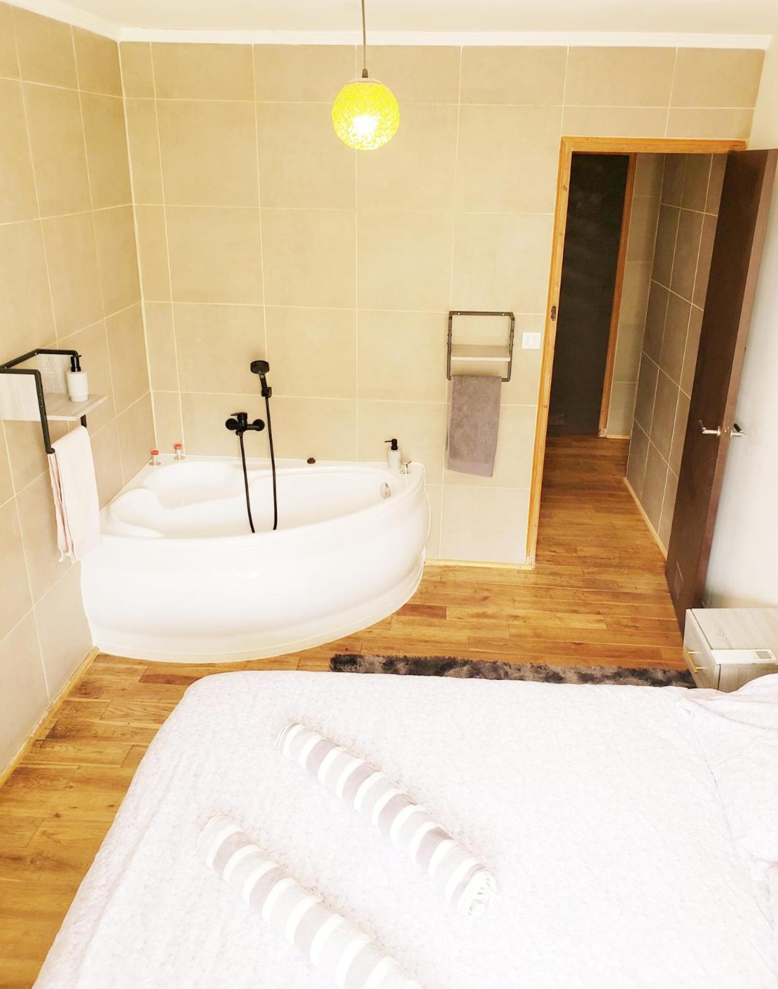 Suite From 1 To 6 - Bathtubs In Rooms - Air Conditioned Residential Appartement - Self-Arrival - Wifi - Netflix Disney - Kitchen - Laundry - Parking Avignon Exteriör bild